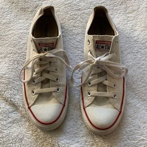Size 10 white Converse